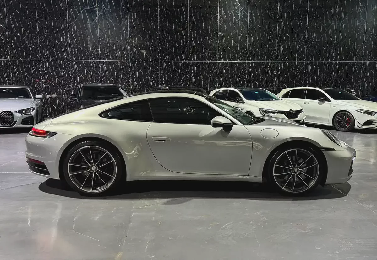 GCC | Original Paint | Al Nabooda Full service history | AL Nabooda  Warranty 2027-7-7