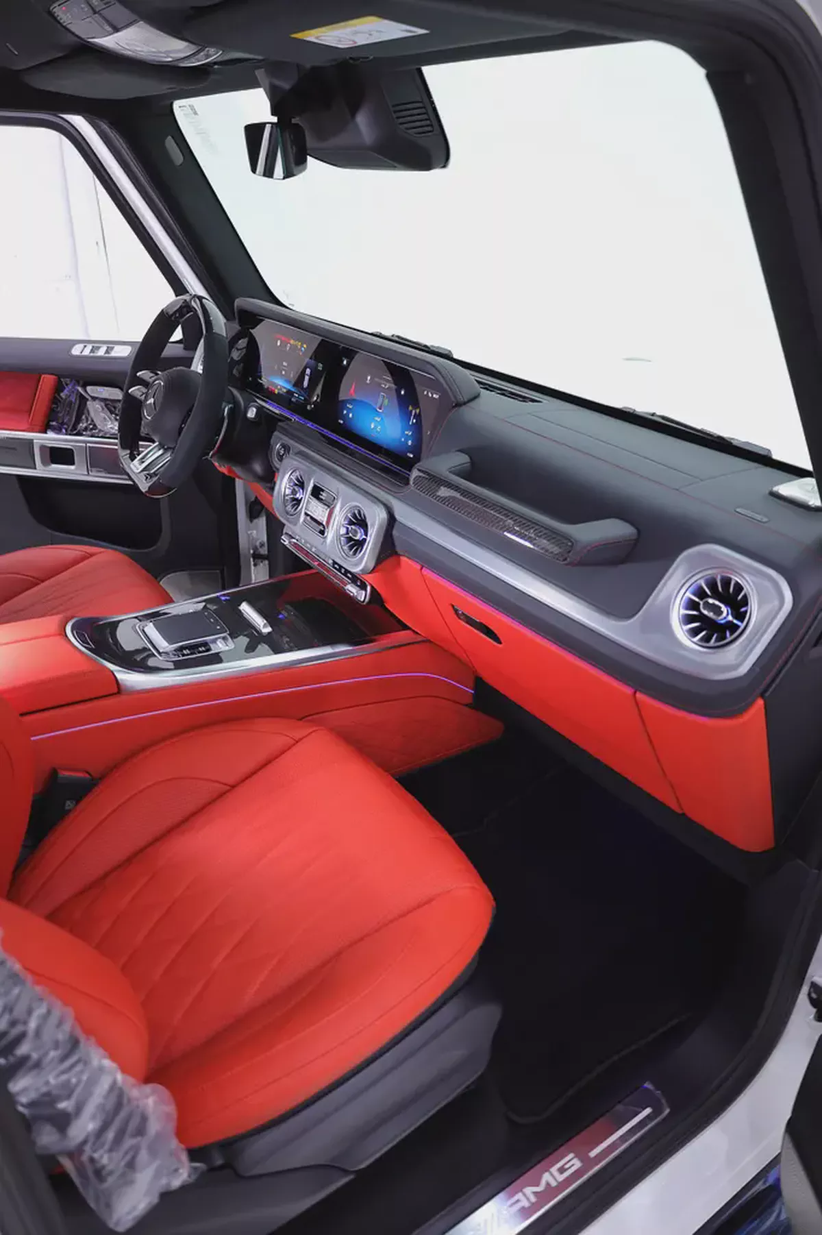 G63 GCC MANUFAKTUR EDITION + DOUBLE NIGHT PACKAGE CARBON INT+ 5 YEARS WARRANTY + FREE NANO COATING-6-6