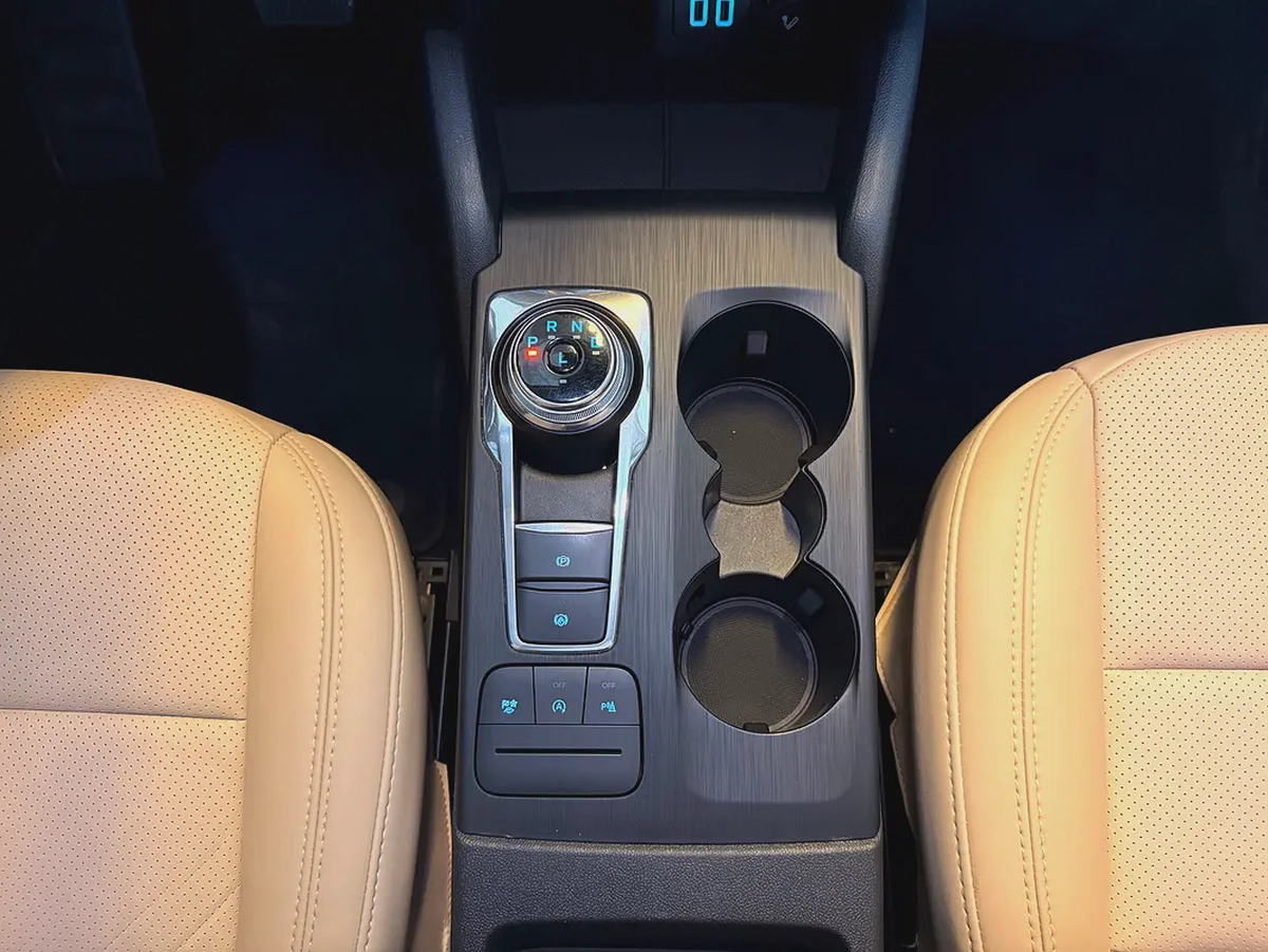 Ford Escape 1.5L EcoBoost Trend Plus 2021 Model GCC Specs With Full Service History  Warranty