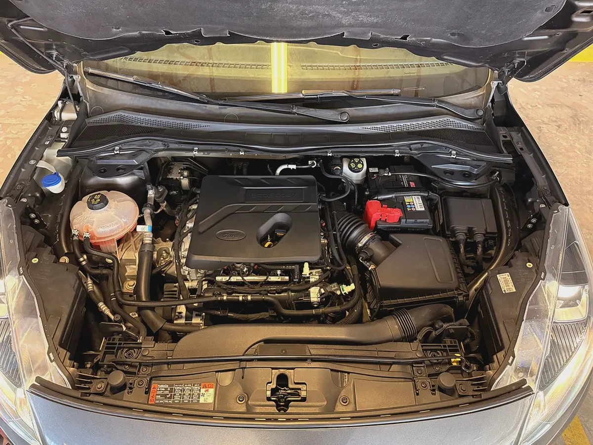 Ford Escape 1.5L EcoBoost Trend Plus 2021 Model GCC Specs With Full Service History  Warranty