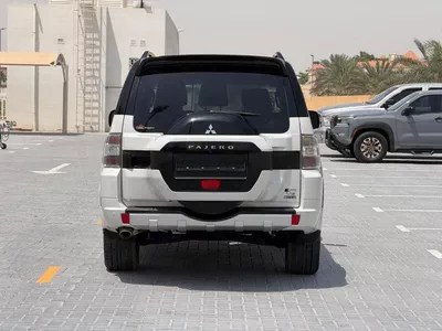 Mitsubishi Pajero  3.5L Petrol | RockFord System | Sunroof-2