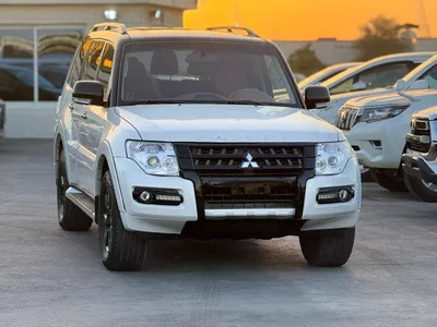 Mitsubishi Pajero  3.5L Petrol | RockFord System | Sunroof-4