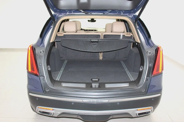 2024 Cadillac XT5 Platinum AWD - GCC Specs