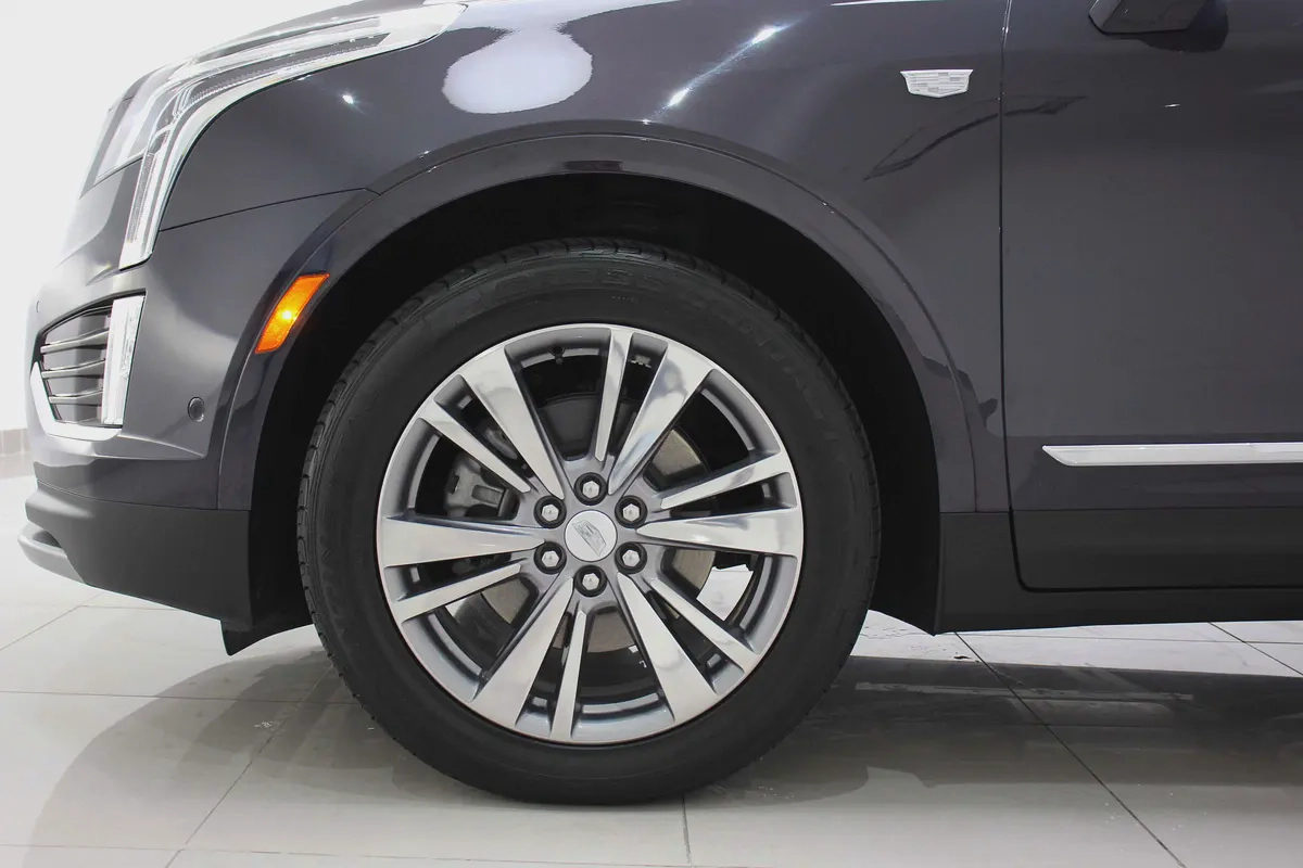 2024 Cadillac XT5 Platinum AWD - GCC Specs-5-5