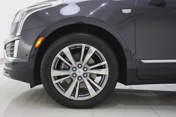 2024 Cadillac XT5 Platinum AWD - GCC Specs