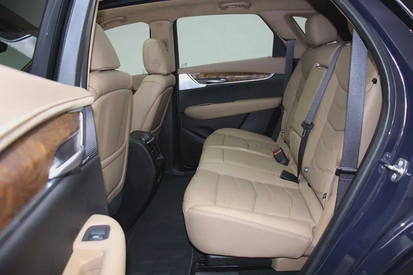 2024 Cadillac XT5 Platinum AWD - GCC Specs