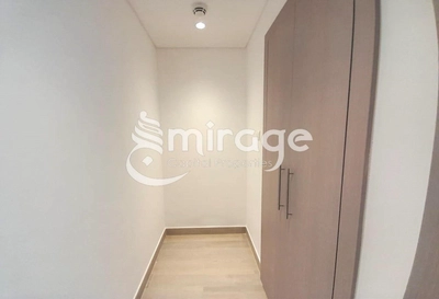 Apartment for rent in Waters Edge, Yas Island-4