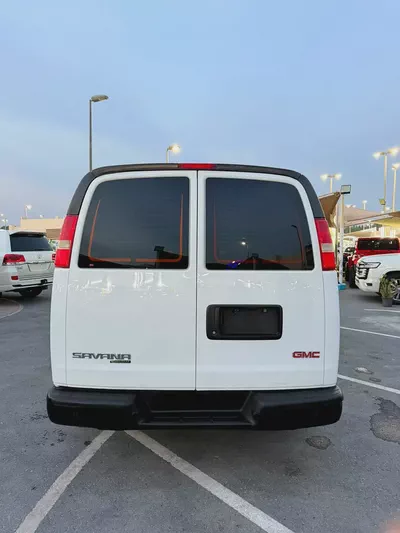 2015 GMC Savana Passenger Van GCC Specs-3