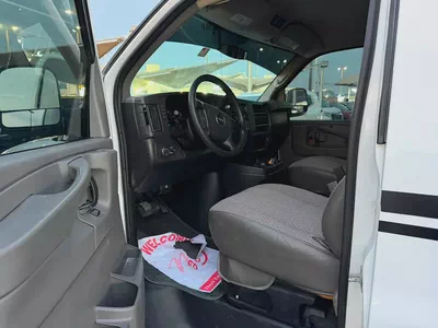 2015 GMC Savana Passenger Van GCC Specs-7