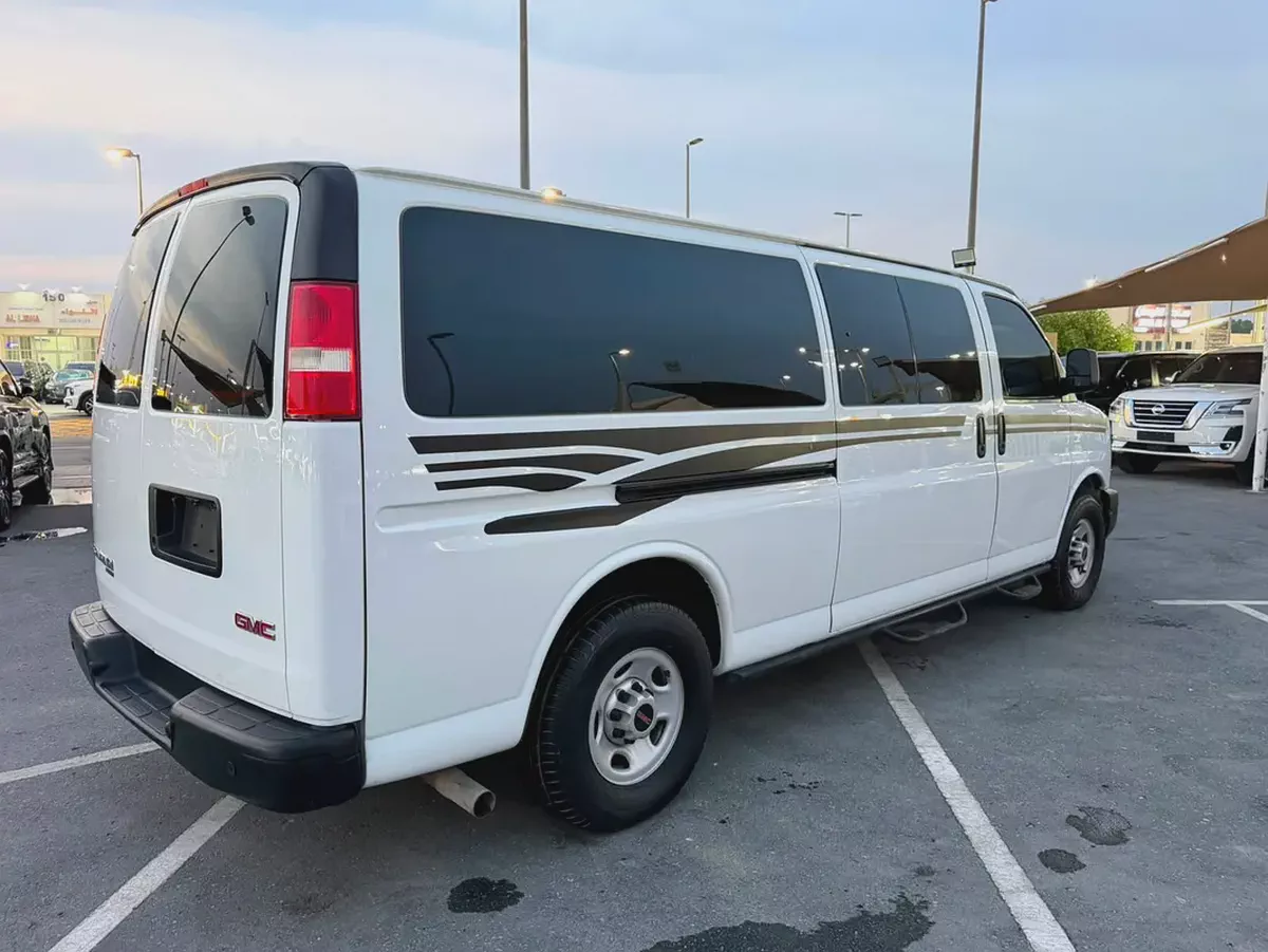 2015 GMC Savana Passenger Van GCC Specs-4-4