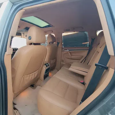 Well Maintained 2008 Porsche Cayenne Platinum Edition | GCC Specs-9