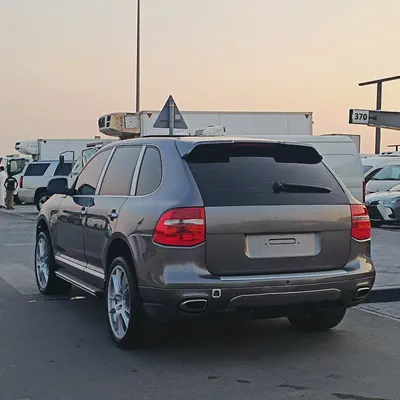 Well Maintained 2008 Porsche Cayenne Platinum Edition | GCC Specs-4
