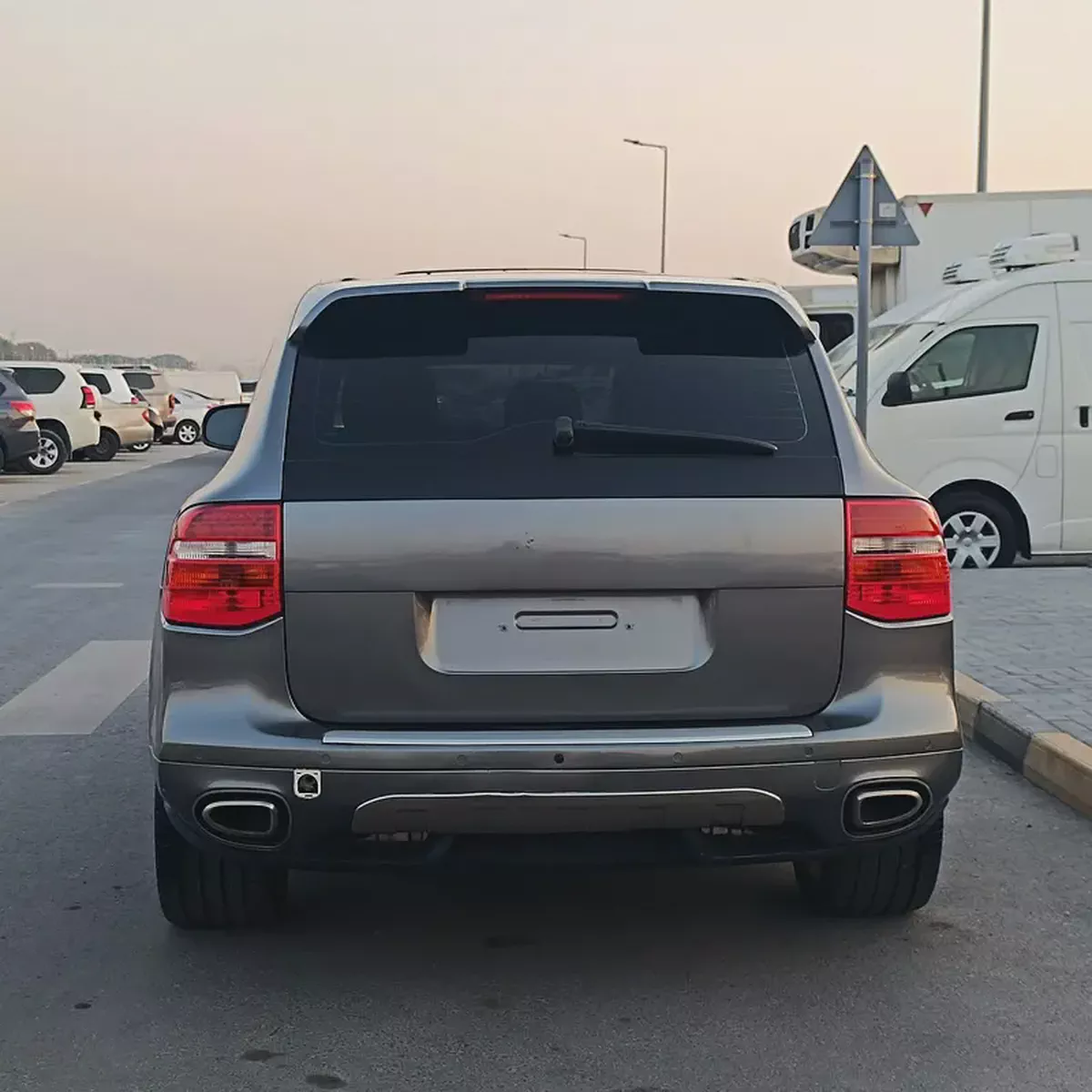 Well Maintained 2008 Porsche Cayenne Platinum Edition | GCC Specs-5-5