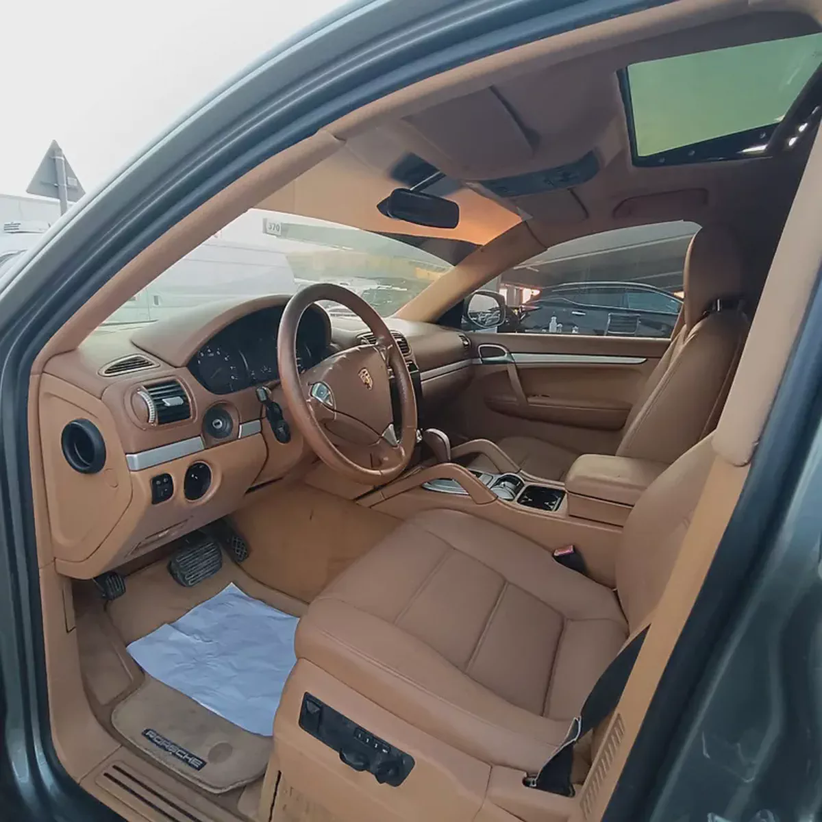 Well Maintained 2008 Porsche Cayenne Platinum Edition | GCC Specs-7-7