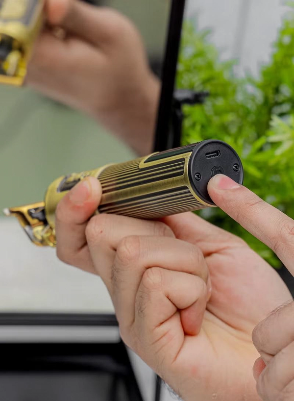 Olsenmark Outliner Hair Clipper- OMTR4110, Hair and Beard Clipper with High Capacity and Fast Charging, Powerful Performance, LED Display, Perfect for Home and Saloon Styling