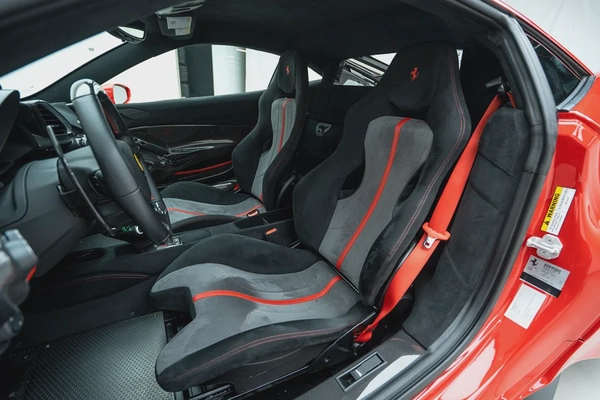 2019 FERRARI 488 PISTA | MAIN DEALER SERVICE