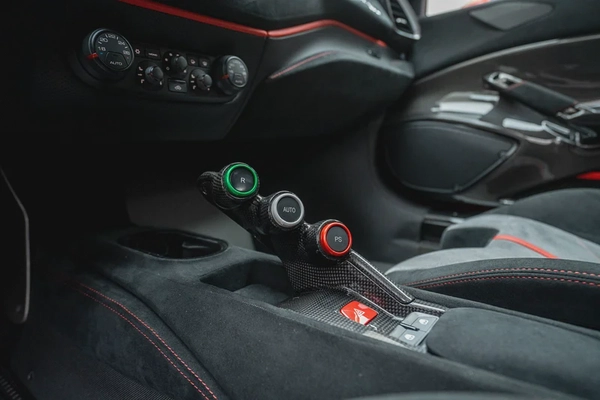 2019 FERRARI 488 PISTA | MAIN DEALER SERVICE