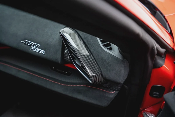 2019 FERRARI 488 PISTA | MAIN DEALER SERVICE
