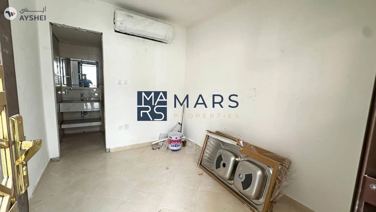 Brand new 5 bedrooms luxury villa with driver room for rent in Hoshi Sharjah for 175,000 AED yearly-14-14