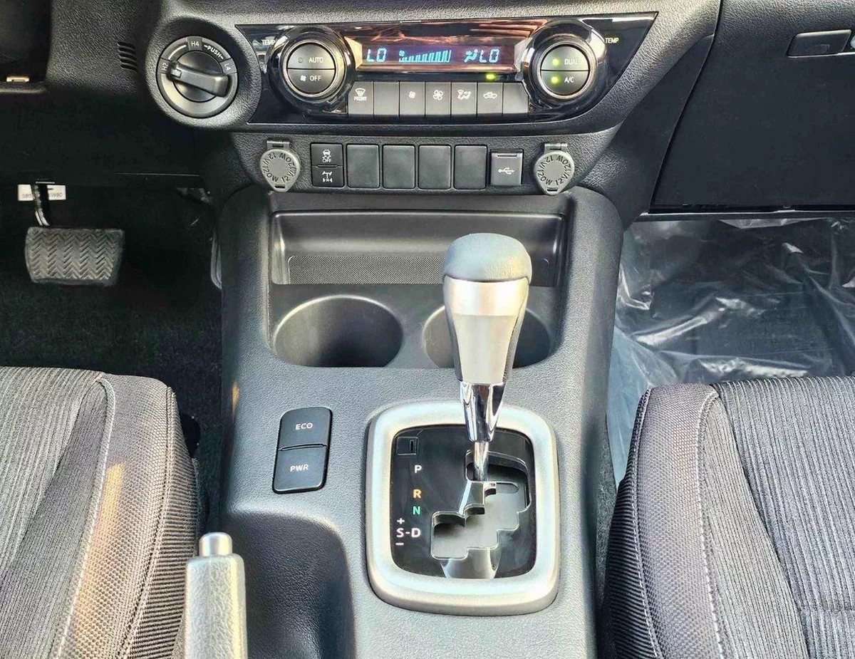 Toyota Hilux SGLX SR5 WIDE BODY WITH HUK /FULL OPTION REAR CAMERA/2.4L DIESEL 4WD (CODE#HLD5J)-14-0