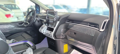 Hyundai Staria 2025 Diesel | 9 Seater Luxury | GCC Specs | Ready to Drive-14