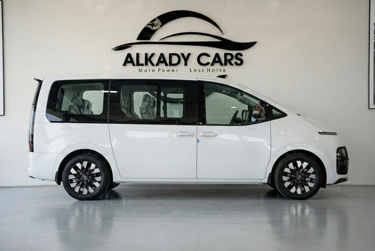 Hyundai Staria 2025 Diesel | 9 Seater Luxury | GCC Specs | Ready to Drive-10-10