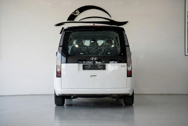 Hyundai Staria 2025 Diesel | 9 Seater Luxury | GCC Specs | Ready to Drive