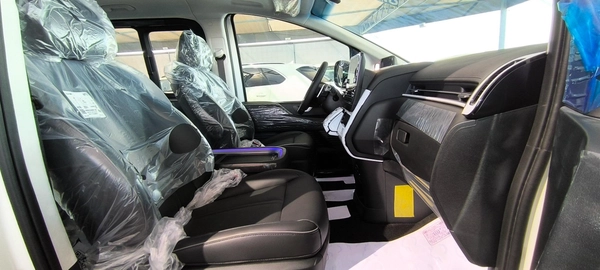 Hyundai Staria 2025 Diesel | 9 Seater Luxury | GCC Specs | Ready to Drive
