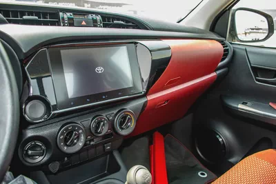 Toyota Hilux 2.7 Single Cab DLX 2026 GCC Specs-3