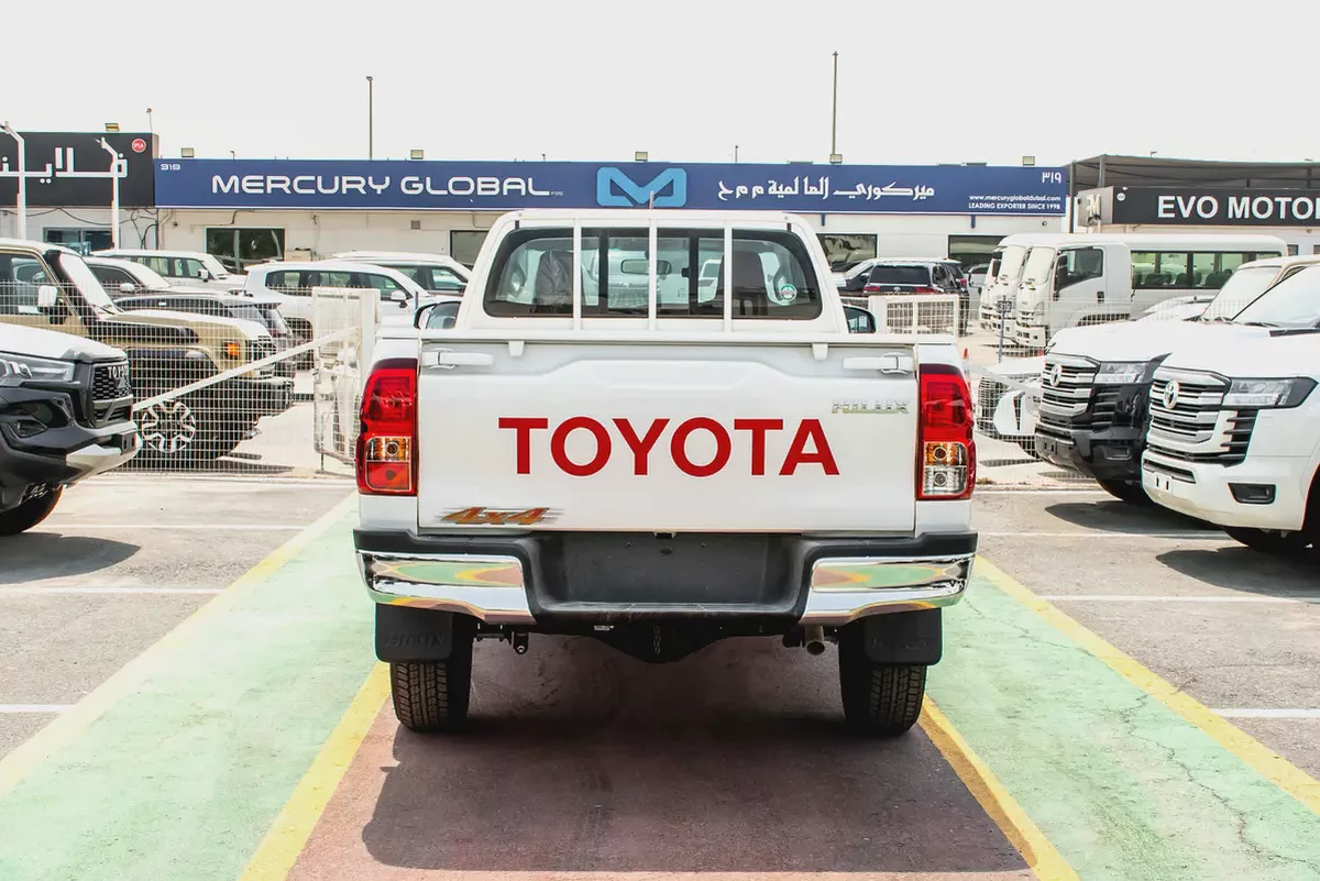 Toyota Hilux 2.7 Single Cab DLX 2026 GCC Specs-2-2