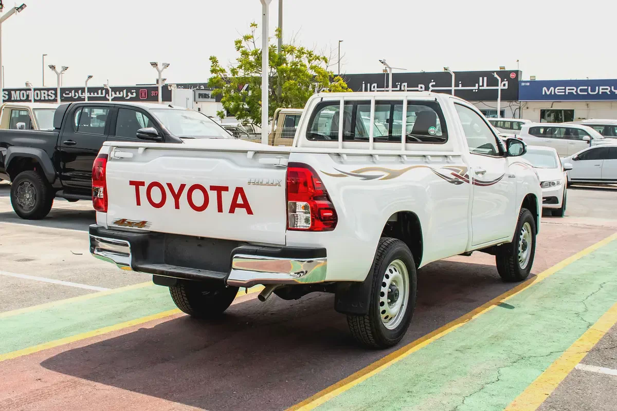 Toyota Hilux 2.7 Single Cab DLX 2026 GCC Specs-6-6