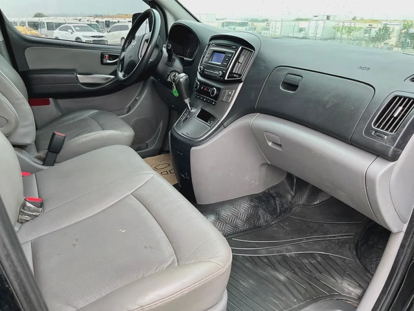 Hyundai H1 Cargo Van