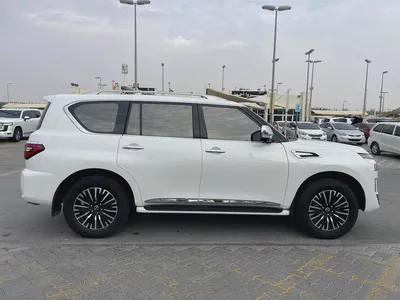 Nissan Patrol LE Platinum 2022 - GCC Specs - Excellent Condition-6