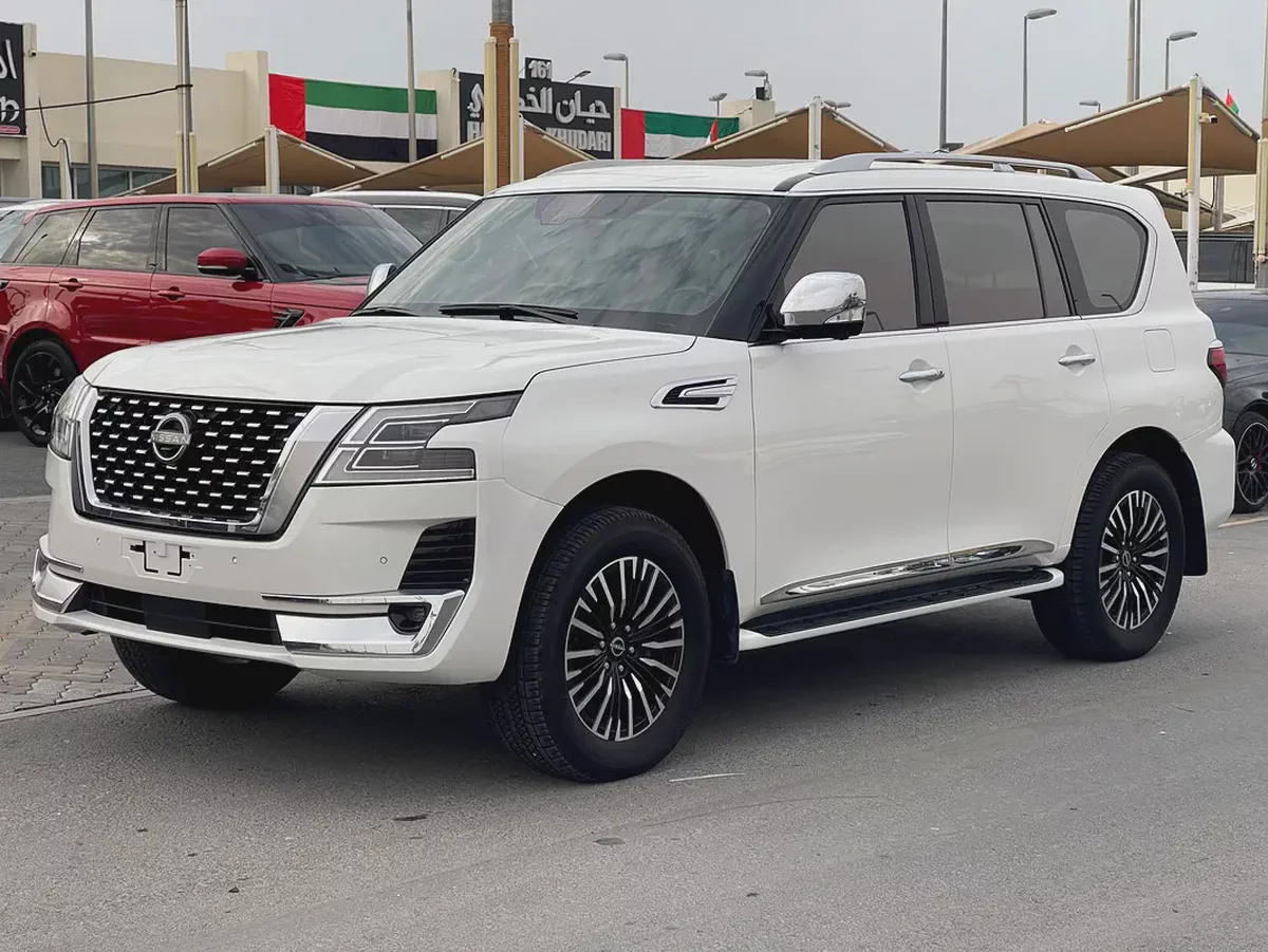 Nissan Patrol LE Platinum 2022 - GCC Specs - Excellent Condition-1-1