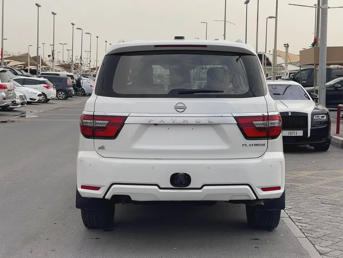 Nissan Patrol LE Platinum 2022 - GCC Specs - Excellent Condition-4-4