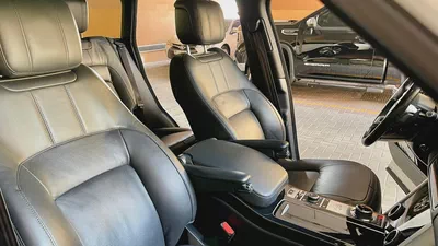 Land Rover Range Rover Vogue 2019 GCC Specs V6 Accident Free Original Paint-9
