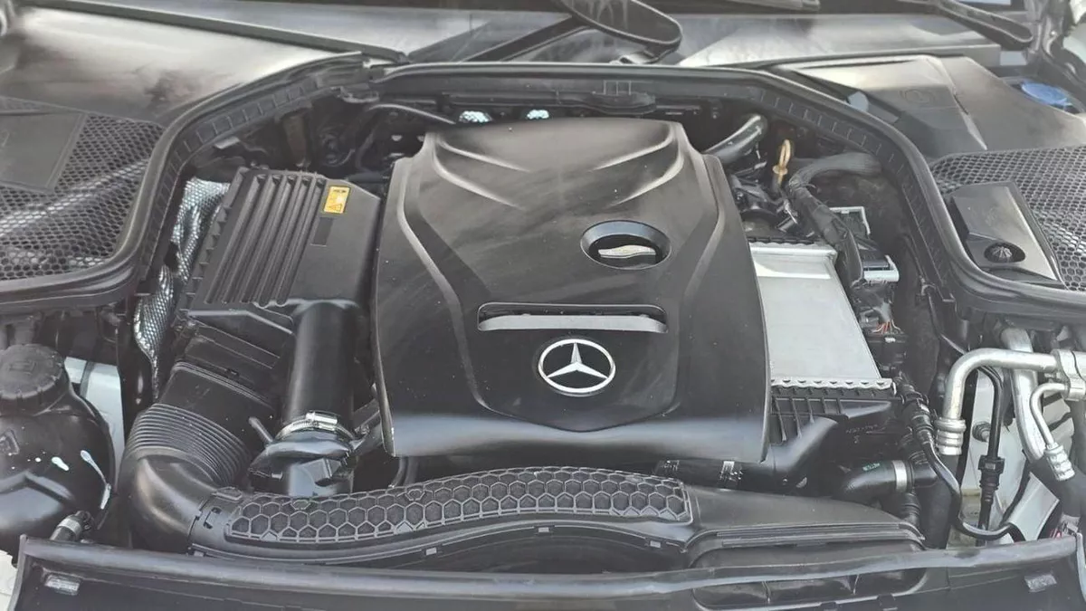 Mercedes Benz C200 AMG Mercedes c200 v4 2018-13-0
