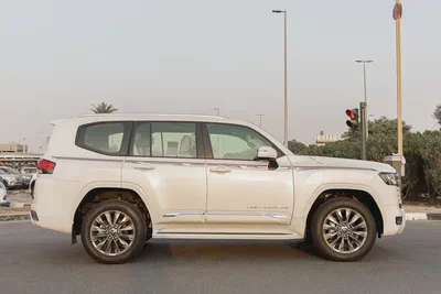 TOYOTA LAND CRUISER LC300 GXR | 2026 | GCC | 4WD | V6 4.0L | Petrol-6
