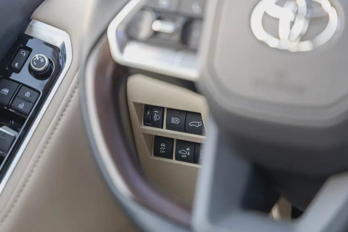 TOYOTA LAND CRUISER LC300 GXR | 2026 | GCC | 4WD | V6 4.0L | Petrol-18-18