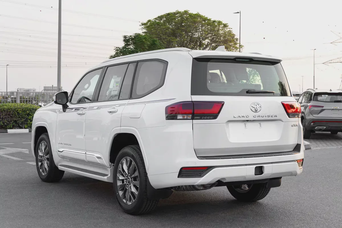 TOYOTA LAND CRUISER LC300 GXR | 2026 | GCC | 4WD | V6 4.0L | Petrol-5-5