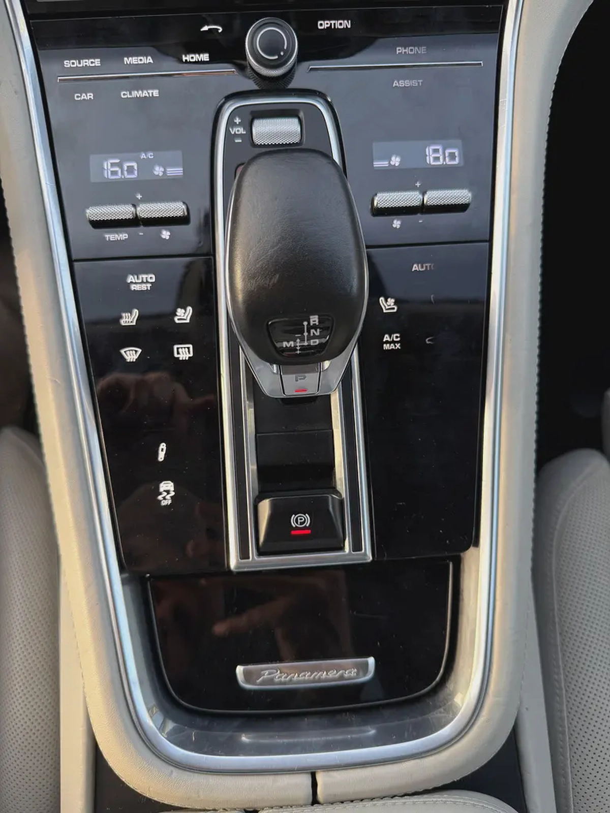 Porsche Panamera 2022 GCC Specs-10-10