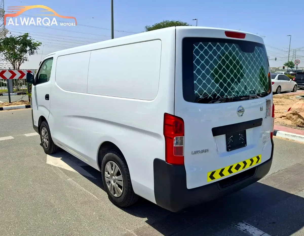 Automatic Gear 2021 Nissan Urvan Full Delivery Van-3-3