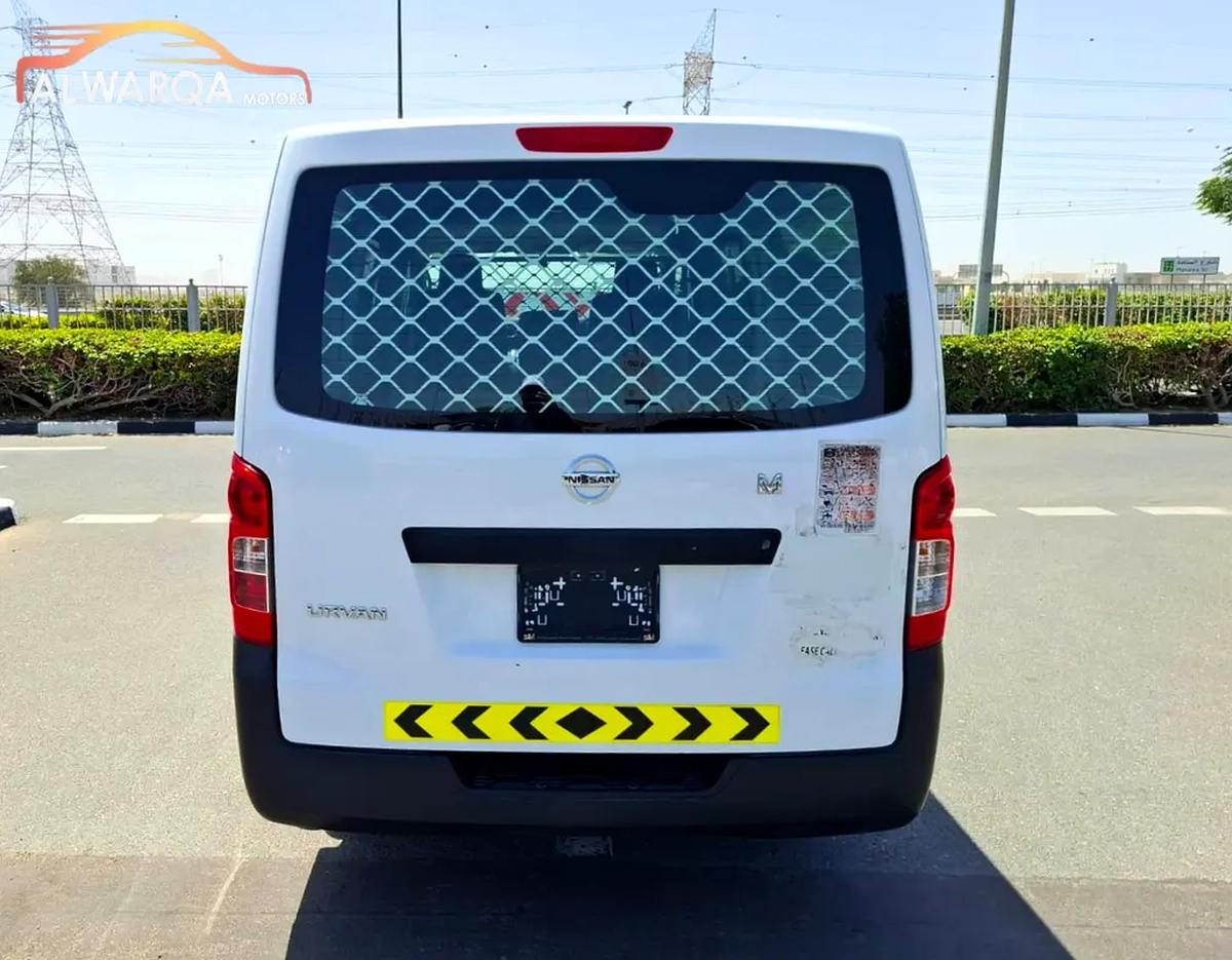 Automatic Gear 2021 Nissan Urvan Full Delivery Van-7-7