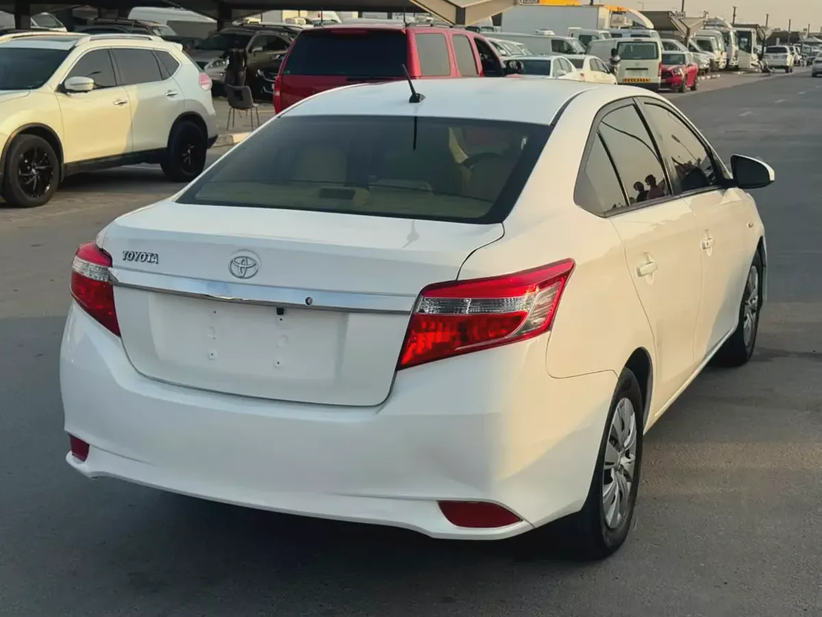 Toyota Yaris 2015 GCC Specs - Reliable and Fuel Efficient-11-11