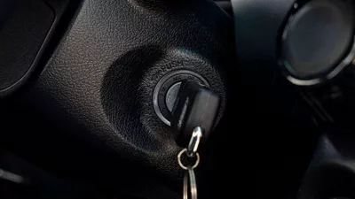 Toyota Hilux GLX AT 2.7 MID OPTION-18