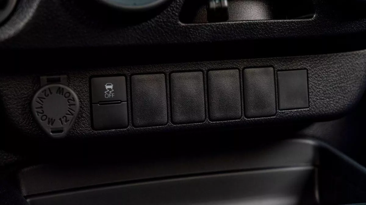 Toyota Hilux GLX AT 2.7 MID OPTION-13-0