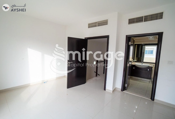 Townhouse for rent in Arabian Style, Al Reef Villas