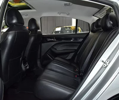MG 5 ( 2025 Model ) in Silver Color GCC Specs-3
