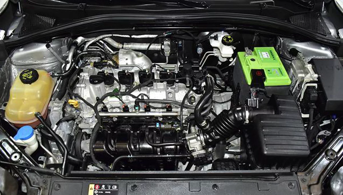 MG 5 ( 2025 Model ) in Silver Color GCC Specs-1-1