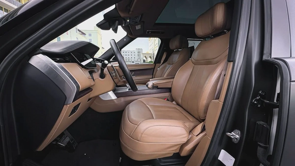 2023 | Range Rover Vogue P530 Autobiography | Low Mileage | 7Seater | Warranty one year